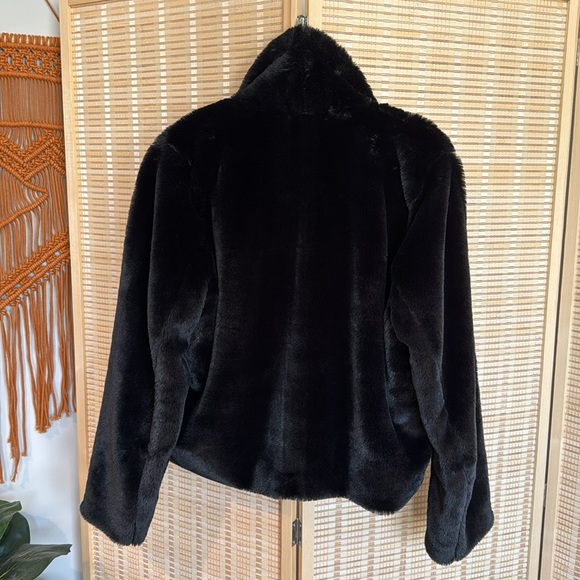 Express Black Faux Fur Jacket - Picture 2 of 4